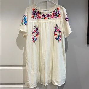 Flowered embroidered dress